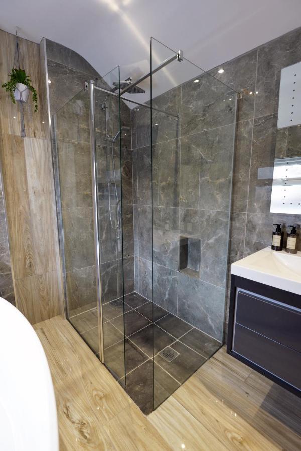 Outstanding Modernised 3/4 Double Bedroomed House Літтлгемптон Екстер'єр фото