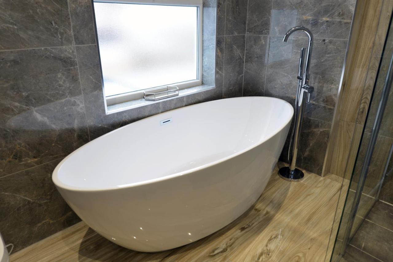 Outstanding Modernised 3/4 Double Bedroomed House Літтлгемптон Екстер'єр фото